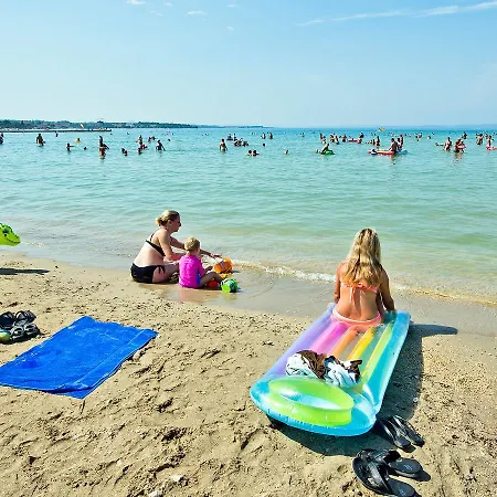 Zaton Holiday Resort.11 Apartment *